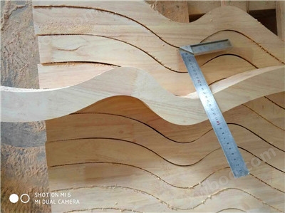 木工锯床切割木料