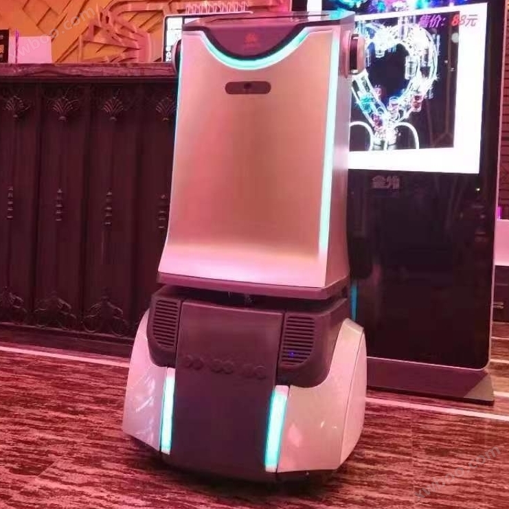 智能搭乘电梯配送物品酒店KTV机器人租赁